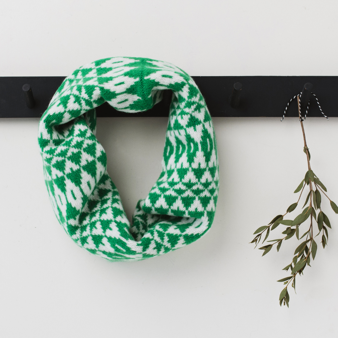 Mirror snood / cowl - billiard green and white