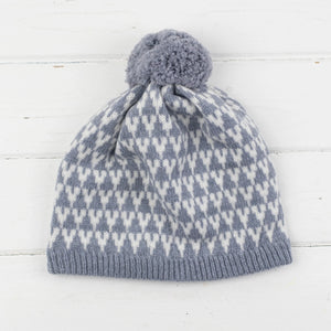 SAMPLE SALE Arrow pom pom hat - seal and white